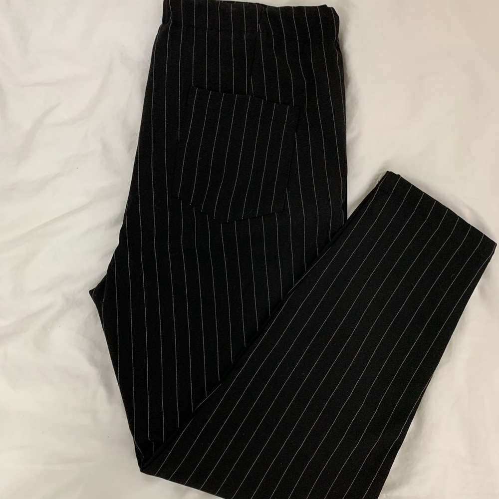 2Y Premium Black pants with stripes Sz 32
